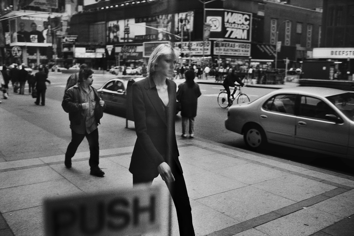 Women on Street Peter Lindbergh & Garry Winogrand myGREENstyle
