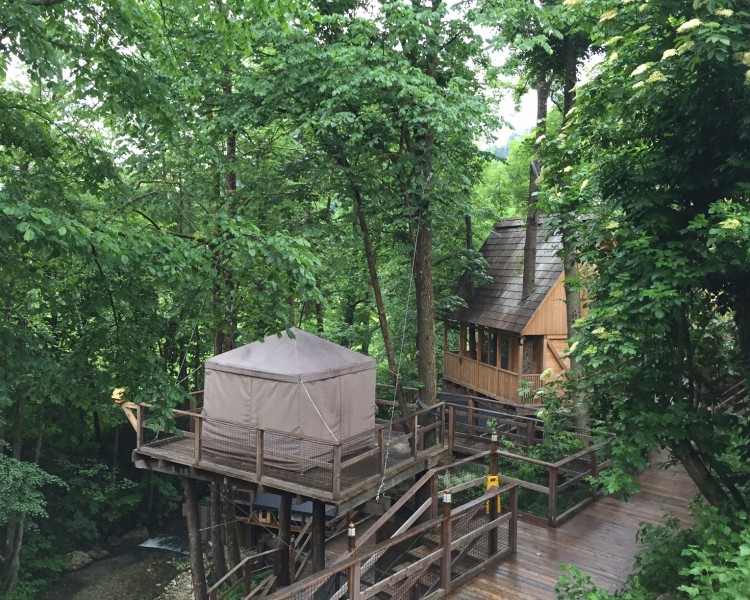 Total relaxation: Massage pavilions at the river
